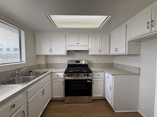 541 Ivy St #2 Photo 1