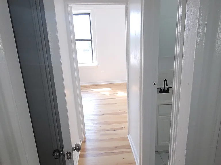 2387 Morris Ave #A7 — Photo 9