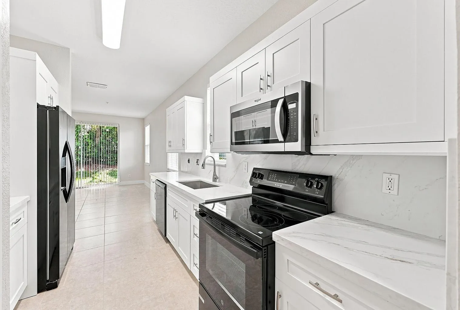 3 bed, 2.5 bath, 1609 sqft, $2,800 — Photo 1