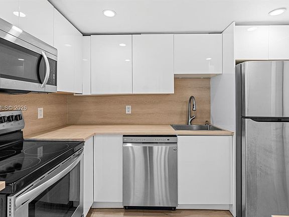 2nd image of 1145 Normandy Dr APT 505