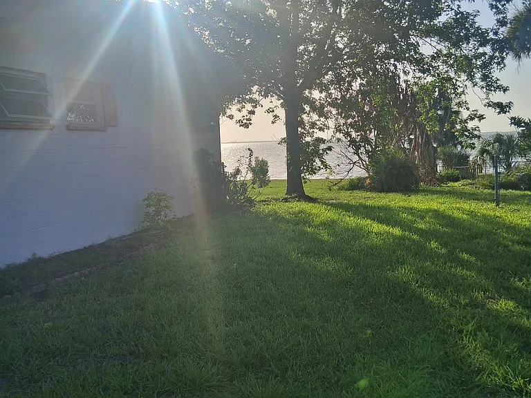 Riveredge Dr — Photo 20