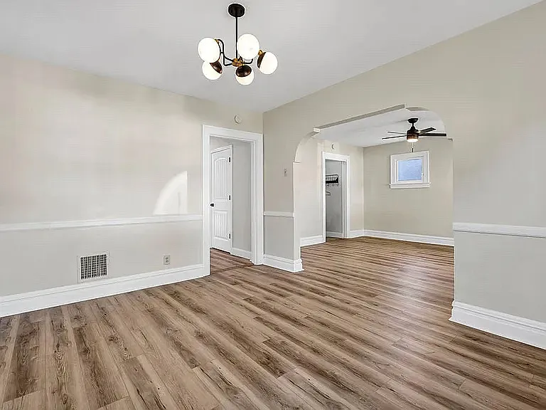 4918 Tiemann Ave — Photo 5