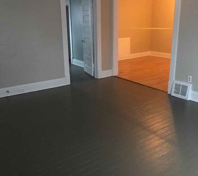 1st image of 300 Spencer St NE