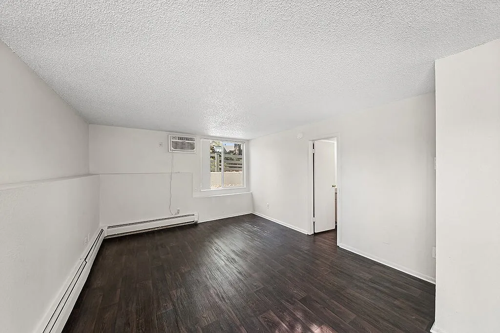 The Pines Apartments — Photo 3
