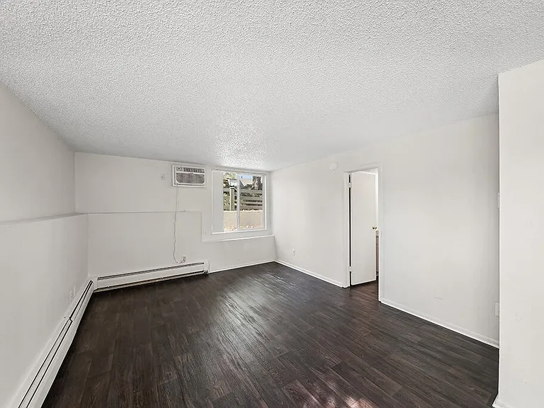 The Pines Apartments — Photo 3