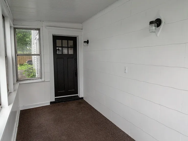 407 Willis Ave #1 — Photo 12