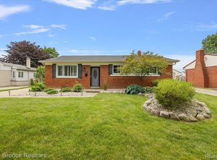 14385 Blue Skies St, Livonia, MI 48154