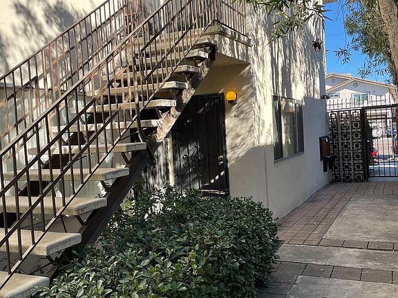 5th image of 4044 Utah St #A