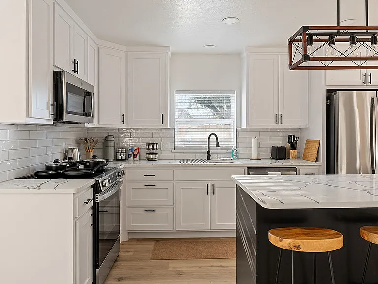 2127 Wheaton Dr — Photo 8