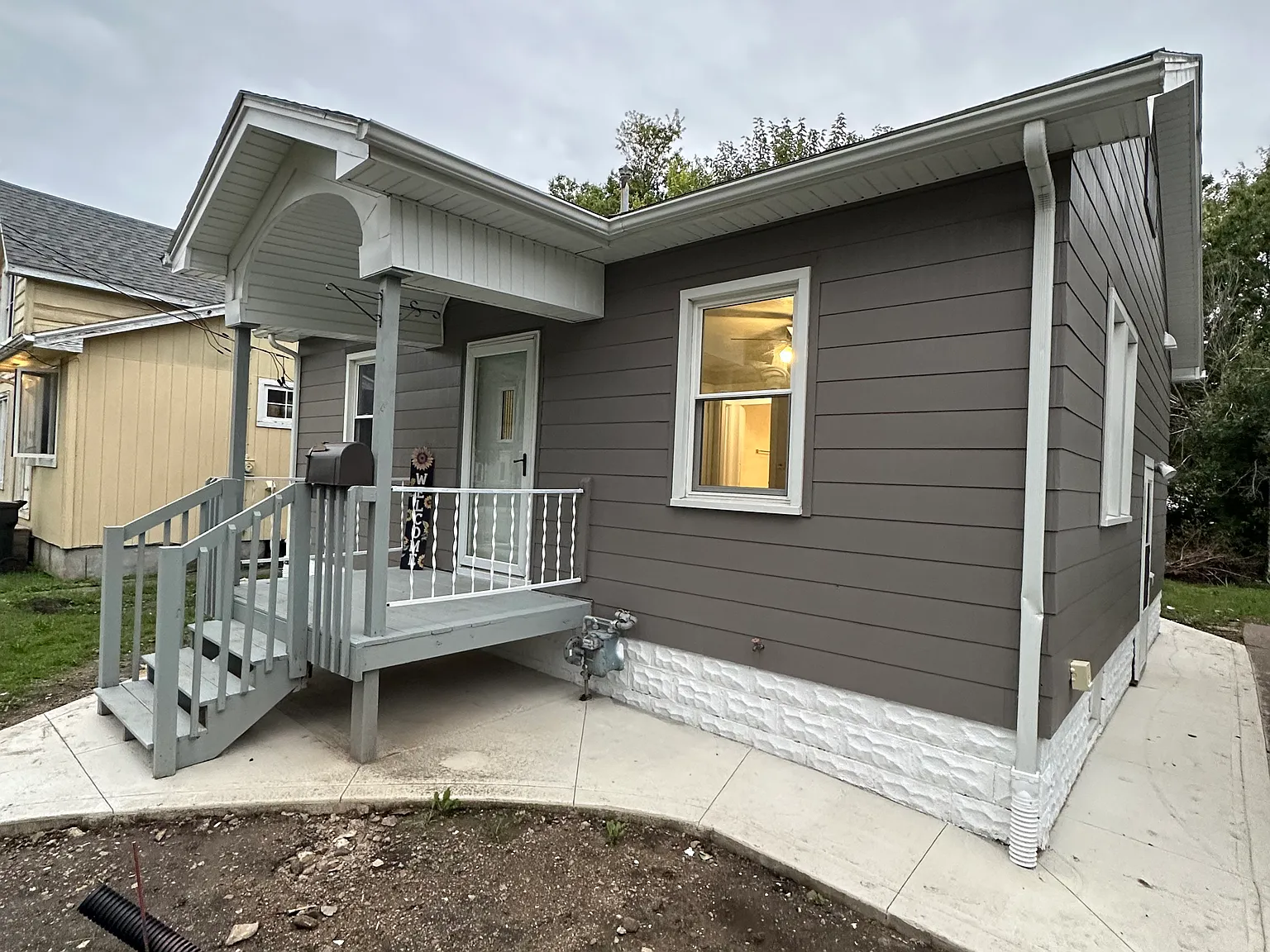 2 bed, 728 sqft, $1,200 — Photo 3