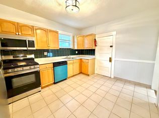 8 Berkeley St APT 1, Watertown, MA 02472