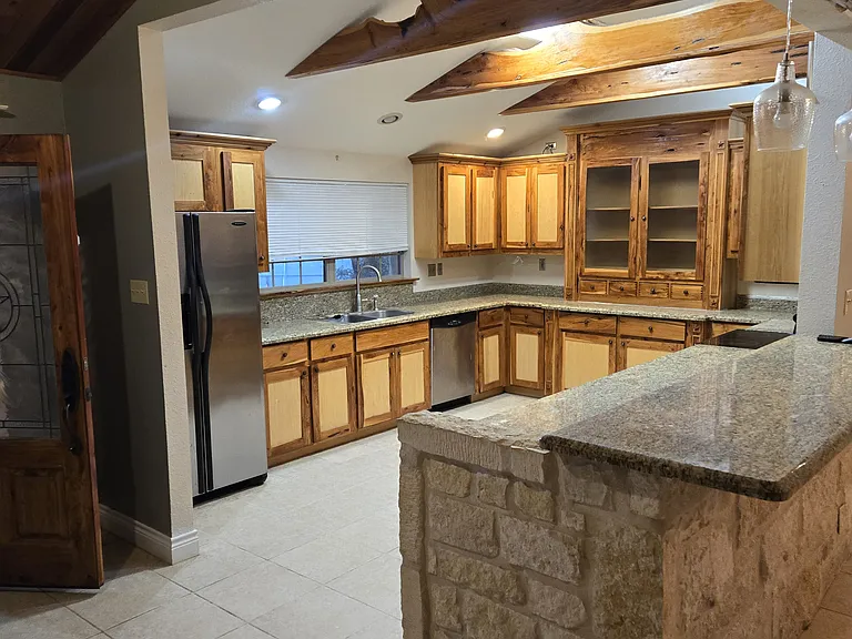 1730 River Rd — Photo 3