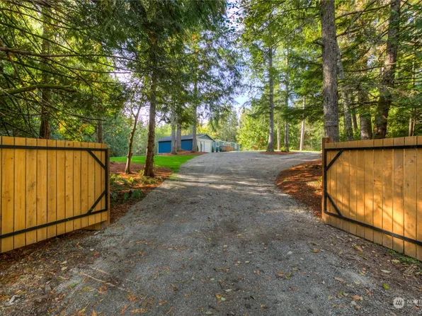 230 brentwood Lane NW, Seabeck, WA 98380