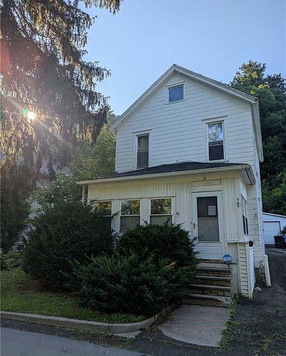 1st image of 14 Otter Creek Pl
