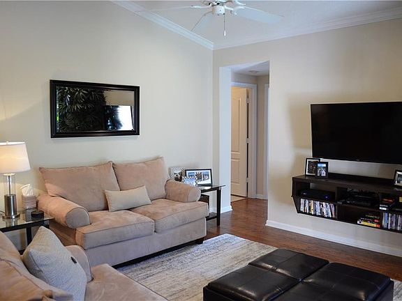 3rd image of 5095 Fairways Cir APT 211