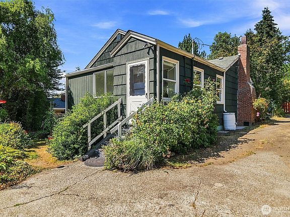 5th image of 2401 SW 112th Street