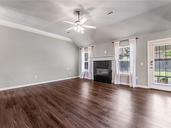 4th image of 2955 N Hay Meadows Ave