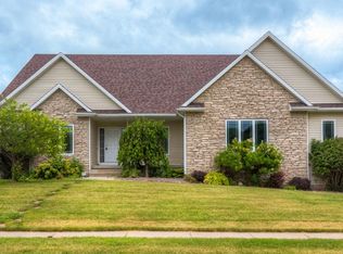 15303 Airline Ave, Urbandale, IA 50323