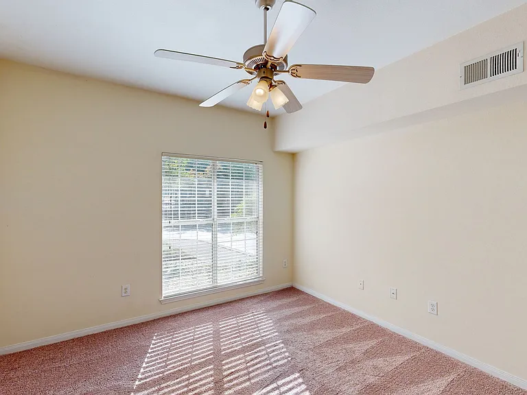 The Carriage Homes at Wyndham — Photo 38