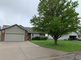 107 Canterbury Rd, Dodge City, KS 67801