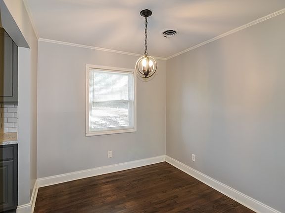 4th image of 1151 Lombard Dr