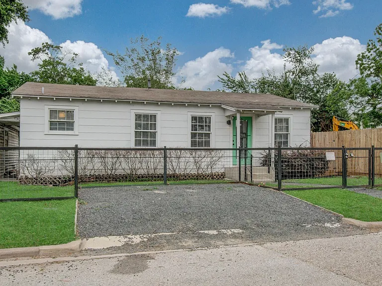 4706 Fisk St — Photo 6