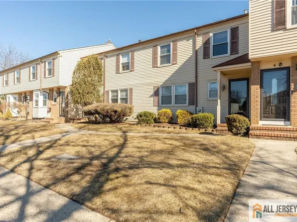 5 Orchid Ct, Sayreville, NJ 08872