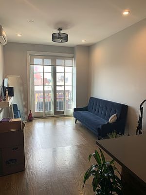 1st image of 150 10th St #3