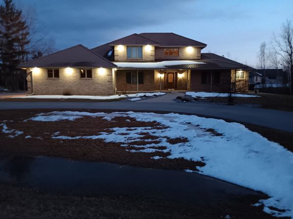 W175 Lake Sandia Dr, Krakow, WI 54137
