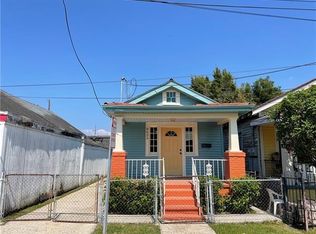 8633 Apple St, New Orleans, LA 70118