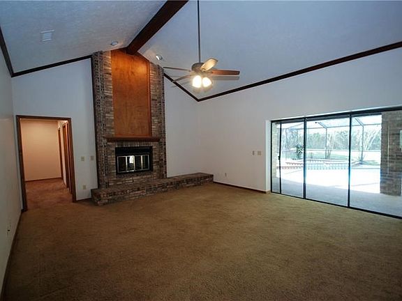 4th image of 2109 Herndon St