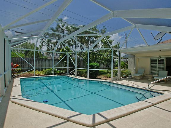 3rd image of 189 Golfview Dr