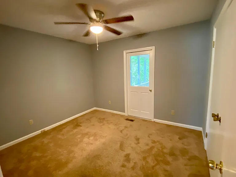 3827 Cavalier Dr — Photo 16