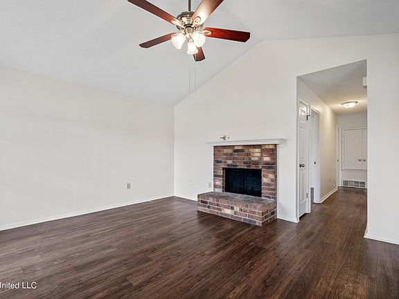 5th image of 7200 Dunbarton Dr