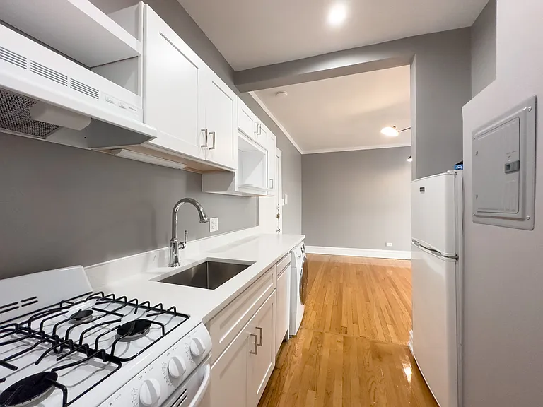 441 W Melrose St #B3 — Photo 4