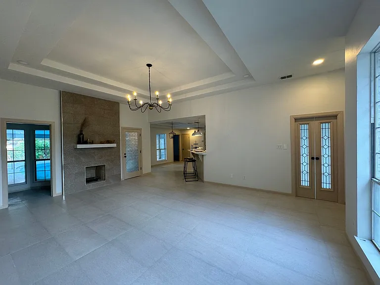 1703 Terrace Dr — Photo 4