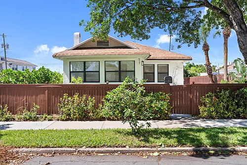 517 55th St Photo 1