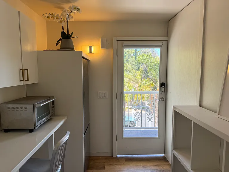 469 Levering Ave #LM — Photo 11