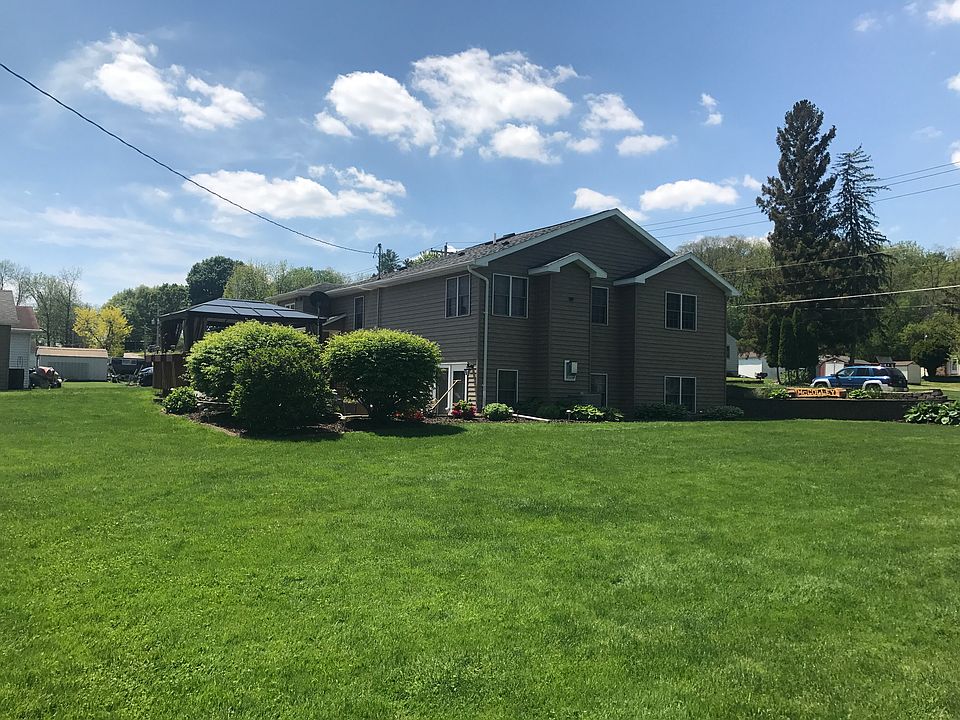 2nd image of 213 Rosedale Ave