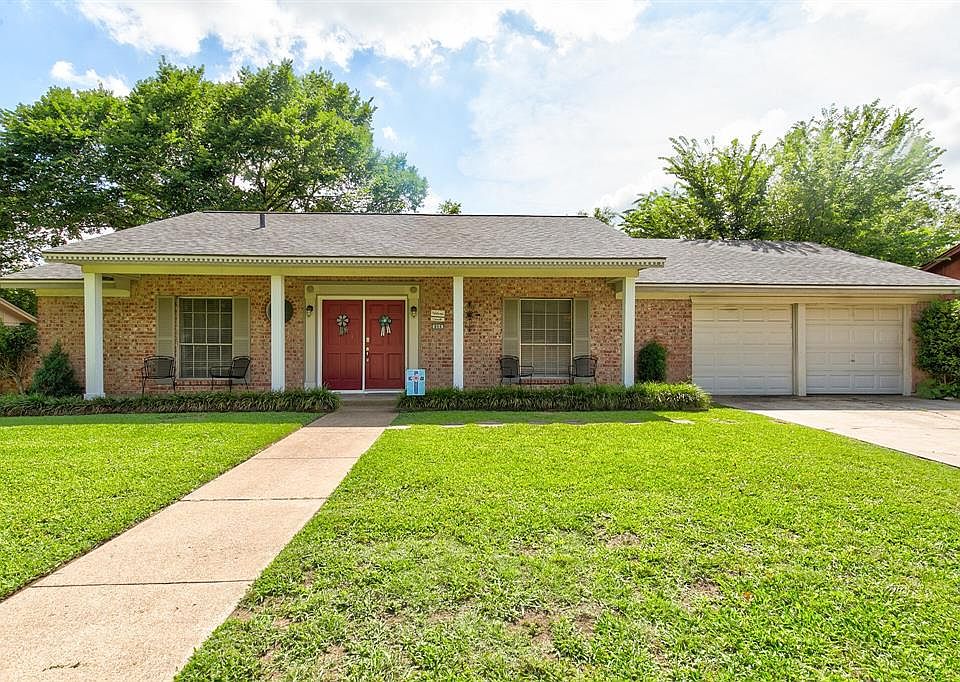 804 S Ridgeway Dr, Cleburne, TX 76033 | Zillow