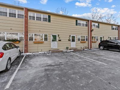 55 Porter Avenue APT 2F, Naugatuck, CT, 06770