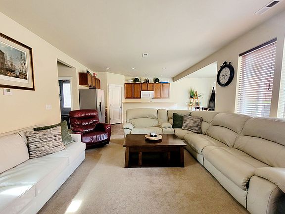 5th image of 19601 Rosebud Pl NE