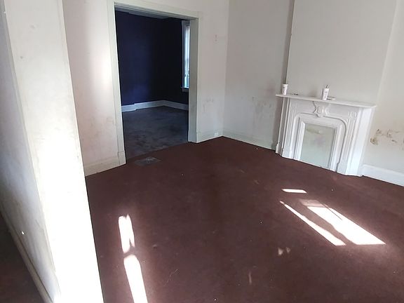 2nd image of 1277 Manss Ave