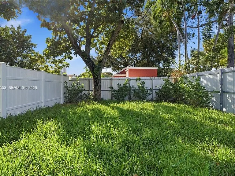 1126 NW 28th St — Photo 24