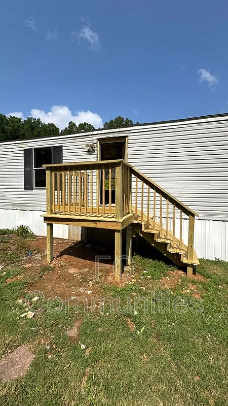 2 bed, 1.0 bath, $17,400 — Photo 4
