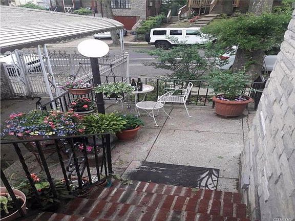 2nd image of 13832 Hoover Ave