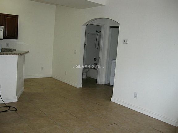 3rd image of 5158 S Jones Blvd Unit 102