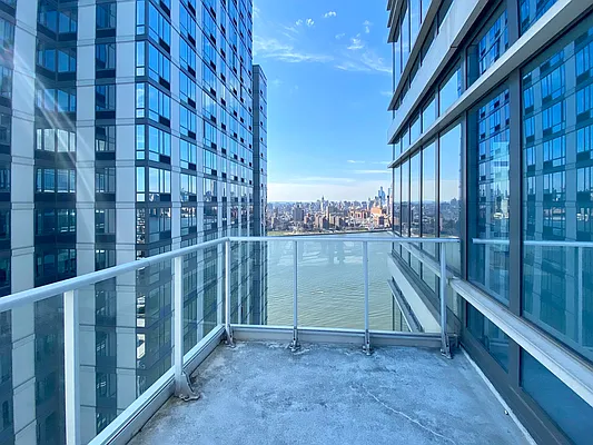 Rented by Evans Real Estate | media 25