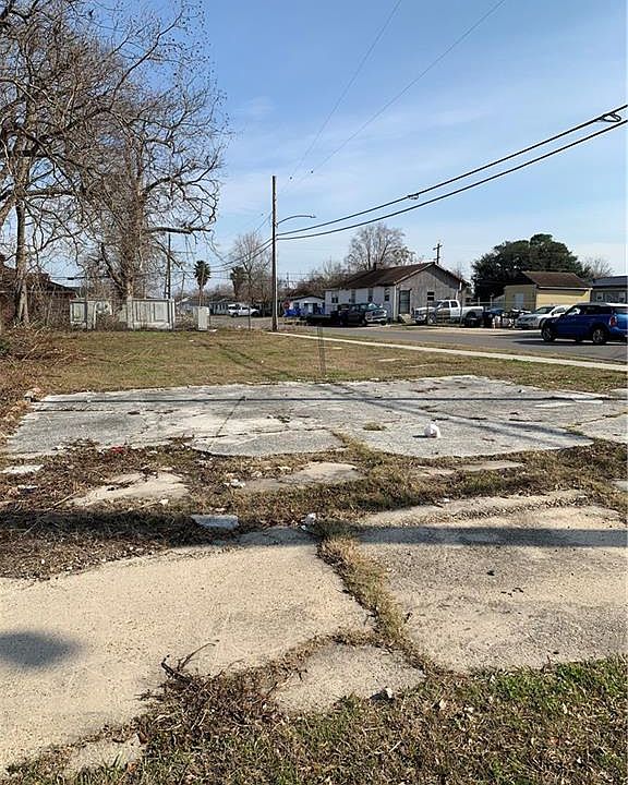 1st image of 1501 Forstall St