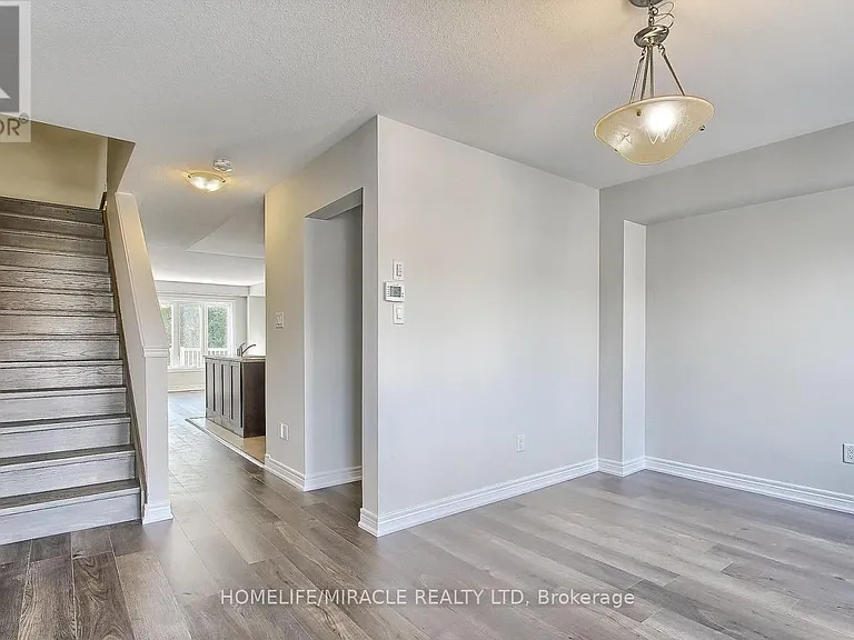 70 Knotty Pine Ave — Photo 16